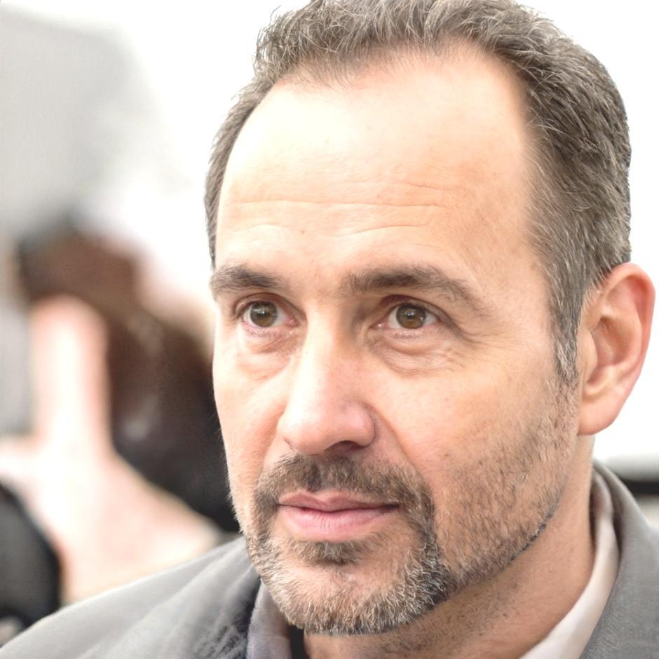 Portrait of Ezra Whitfield, Senior Banking Analyst